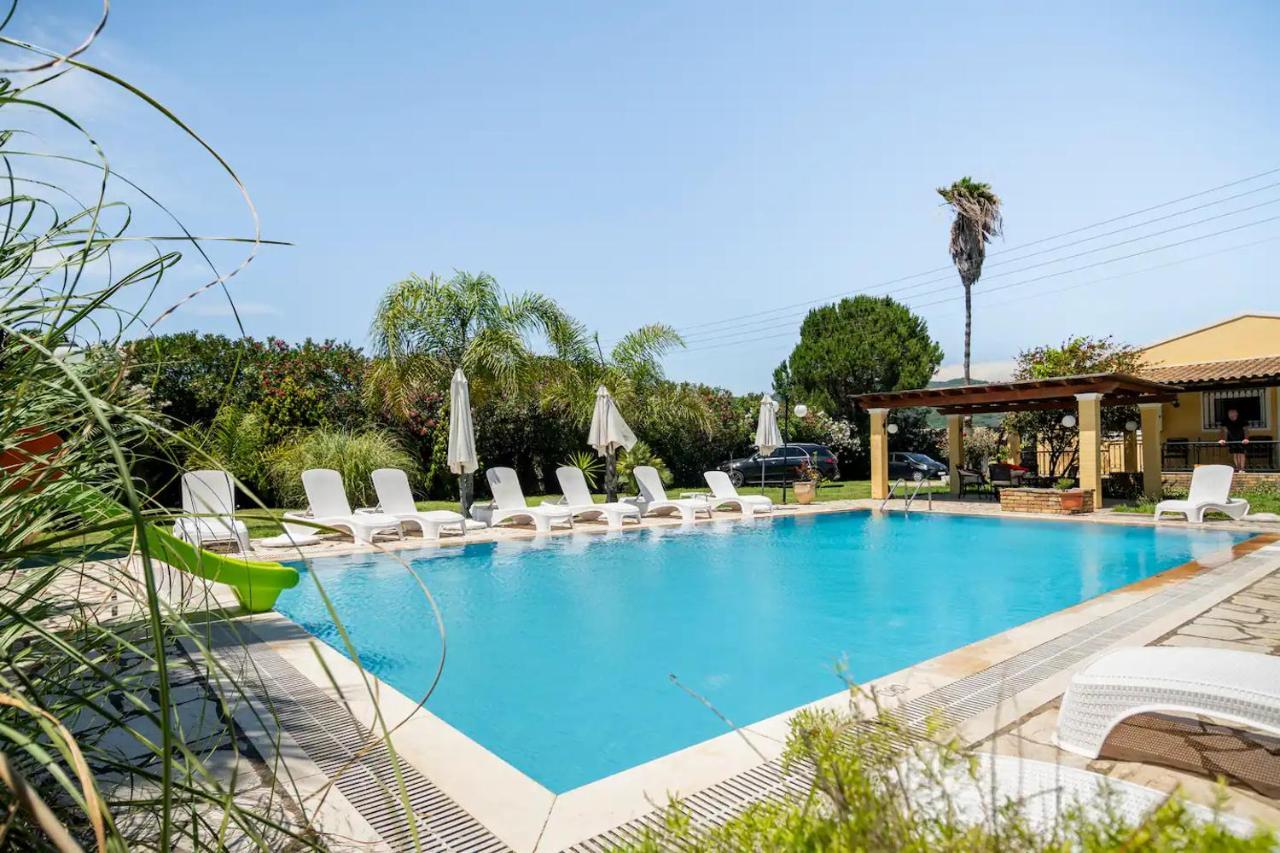 אגיוס גיורגיוס St. George Villa מראה חיצוני תמונה